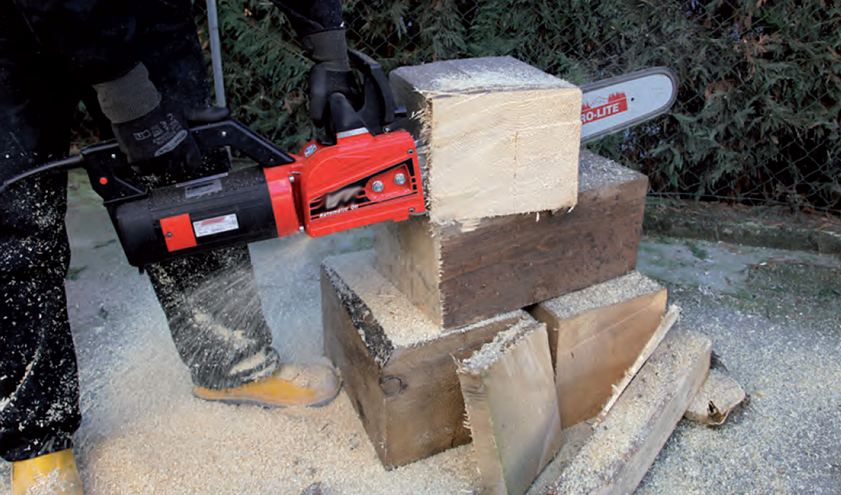 Holzkettensaege-elektrisch-Balken-Konstruktionsholz Holzkettensaege-elektrisch-Balken-Konstruktionsholz
